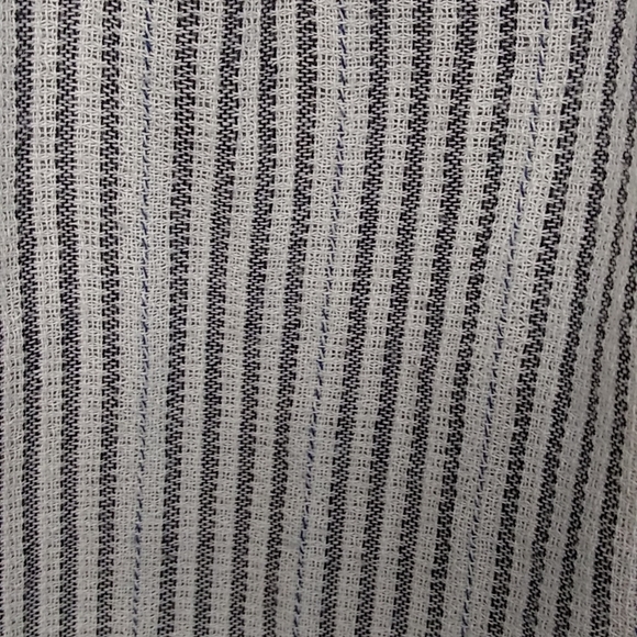 Universal Thread Striped Top - Picture 9 of 10